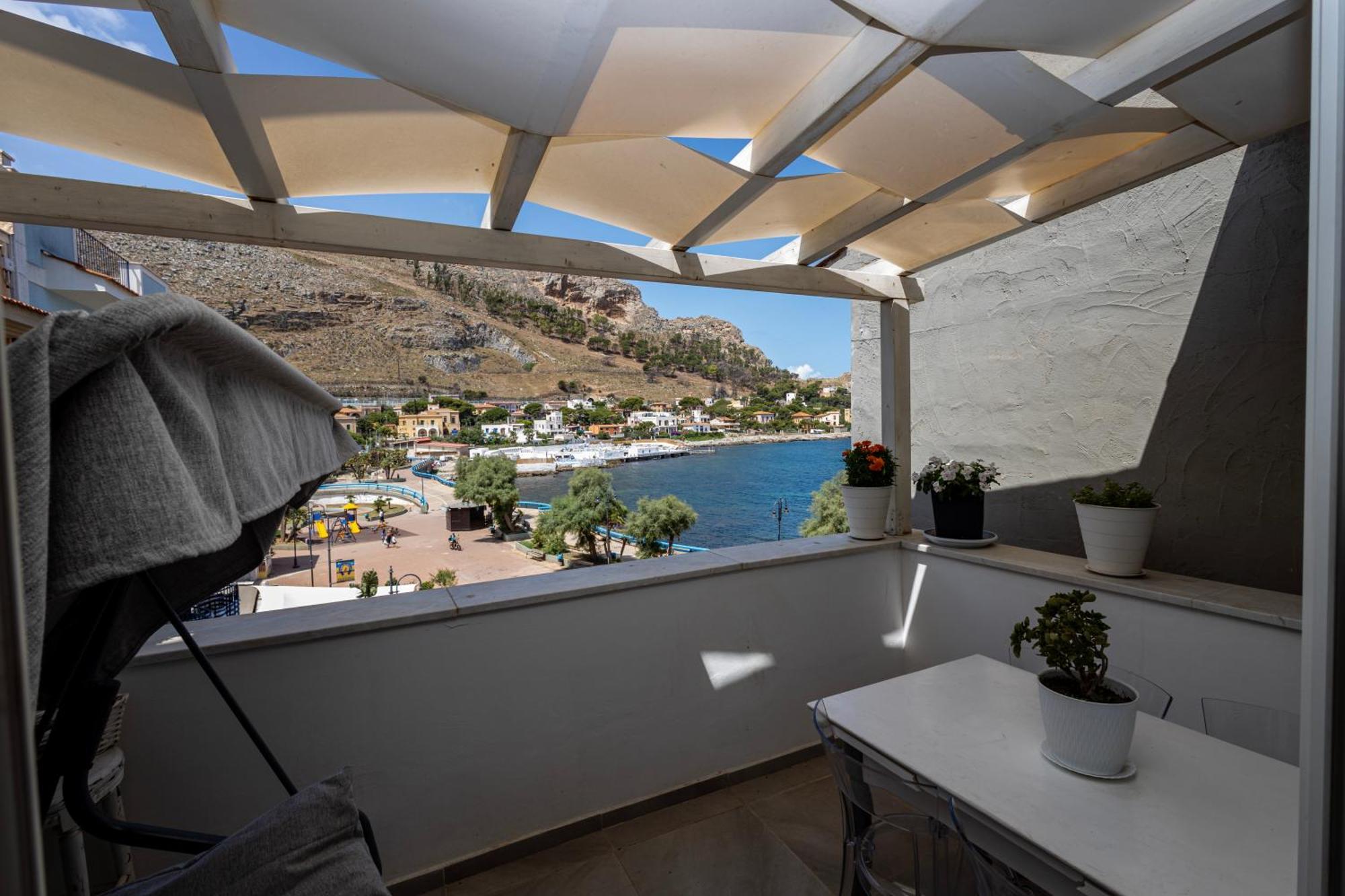 La Piazzetta A Mare Holiday House Sferracavallo Extérieur photo