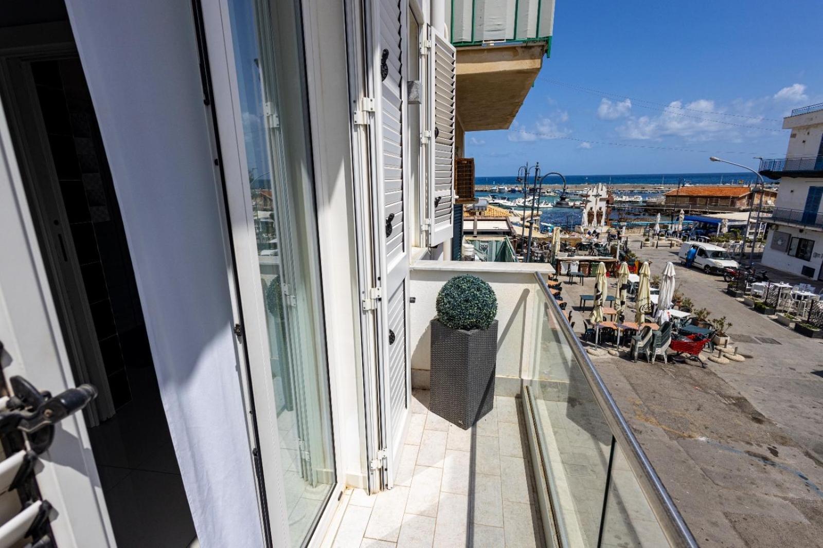 La Piazzetta A Mare Holiday House Sferracavallo Extérieur photo